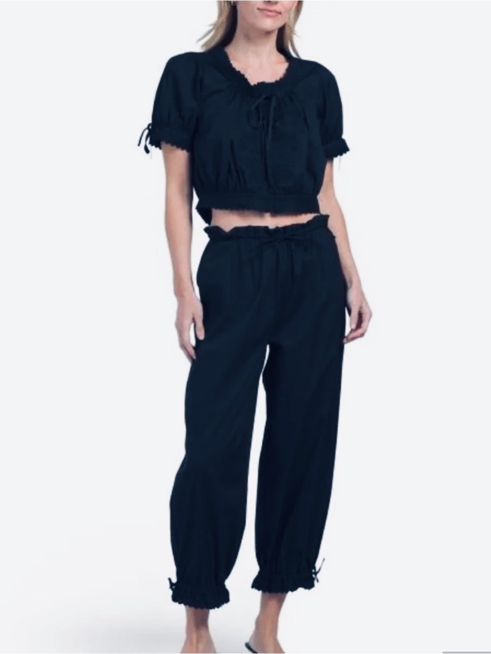 House of Harlow 1960 2 piece set
Black Eyelet Crop Top & Drawstring pant
